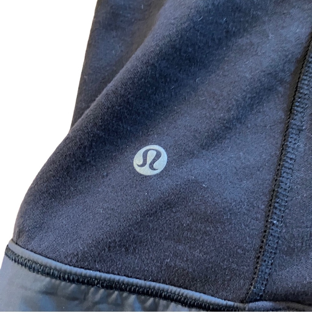 Lululemon hooded vest size - 8 - Picture 5 of 5